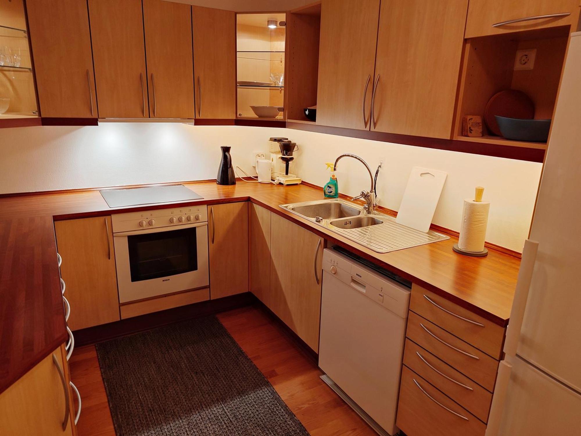 Apartment Sentrumsnaer Toppleilighet Pa 70m3 Med 22m3 Balkong Alesund